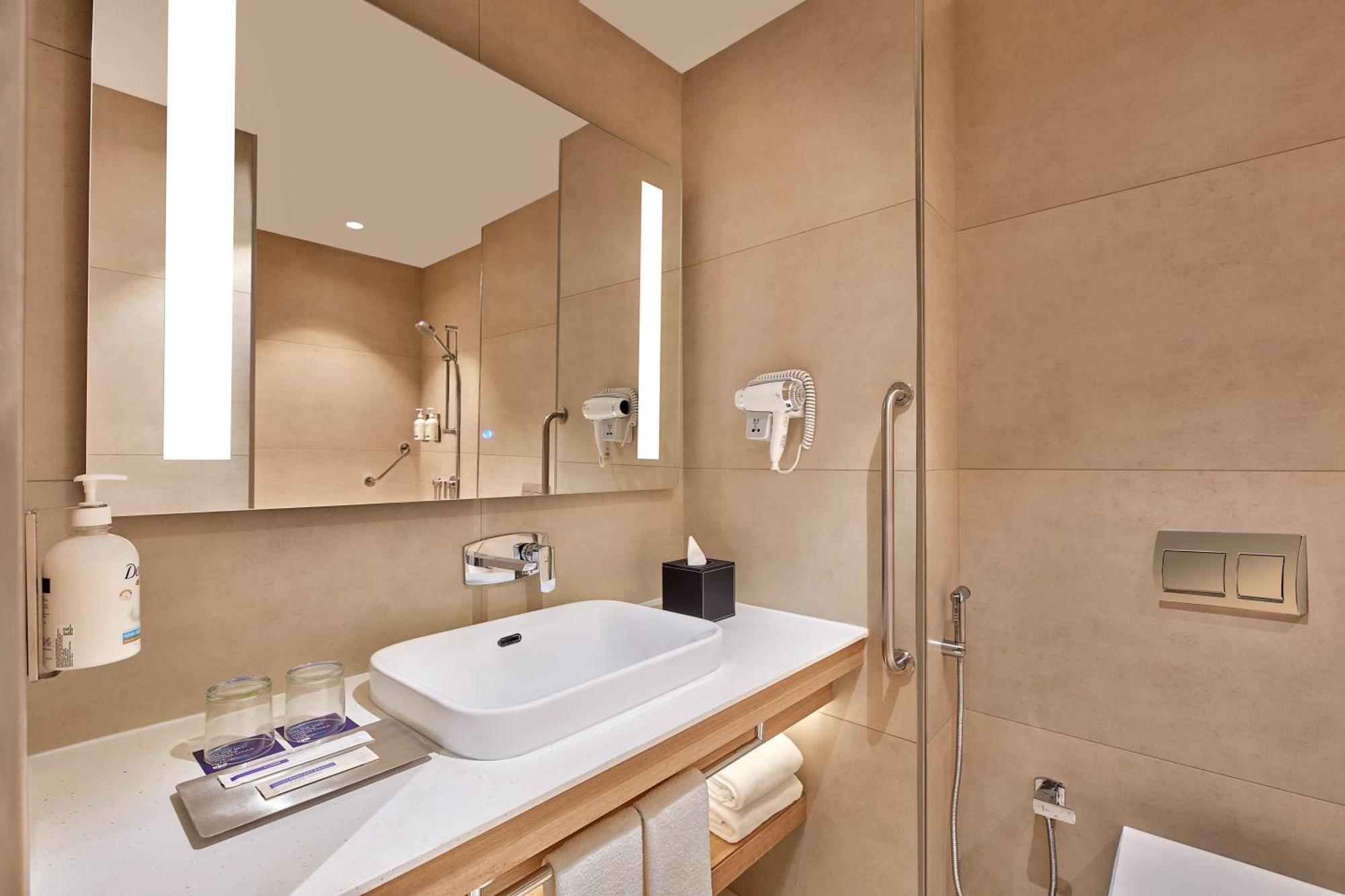 Kammasandra Holiday Inn Express Bengaluru Bommasandra By Ihg מראה חיצוני תמונה