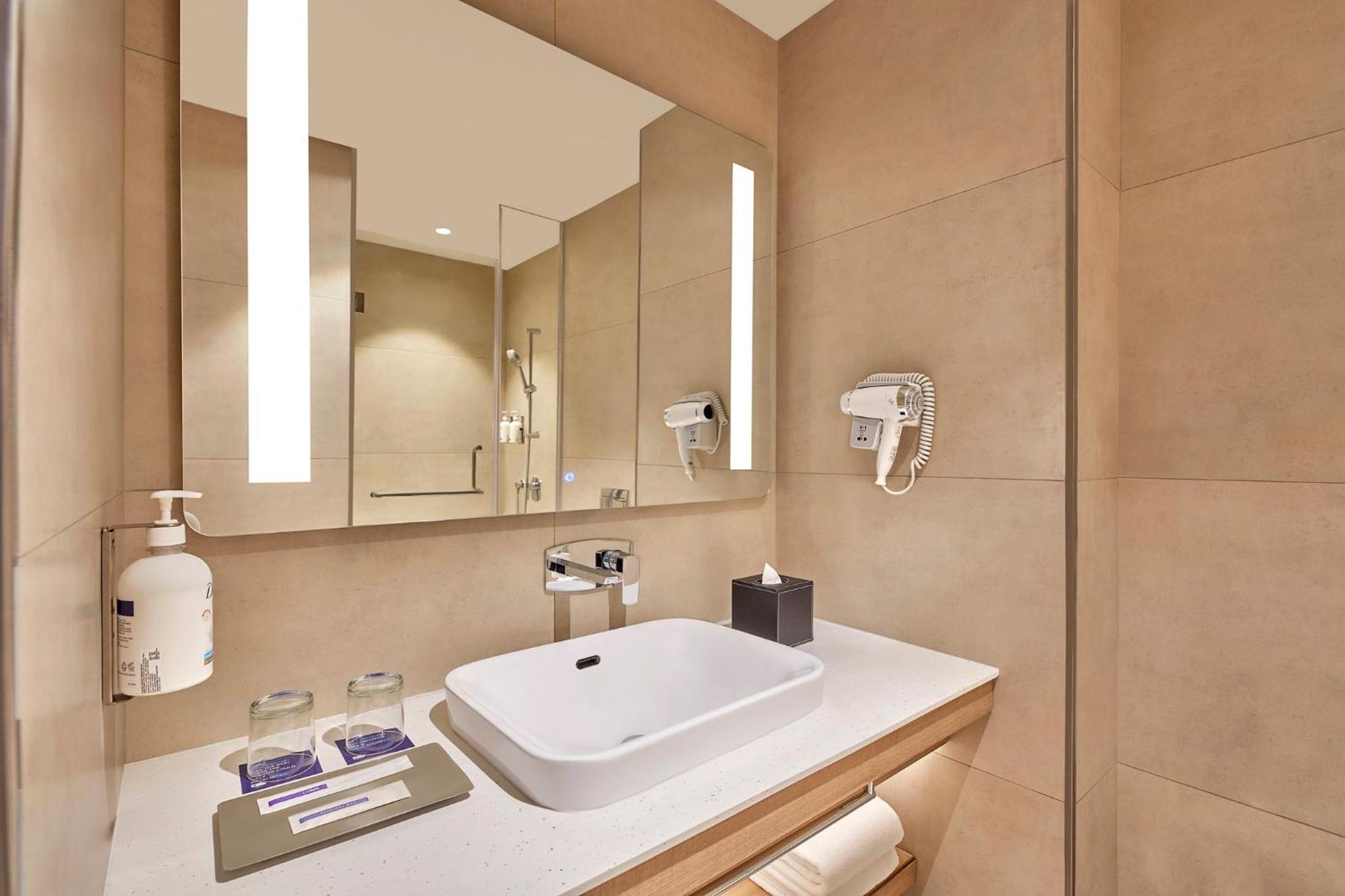 Kammasandra Holiday Inn Express Bengaluru Bommasandra By Ihg מראה חיצוני תמונה