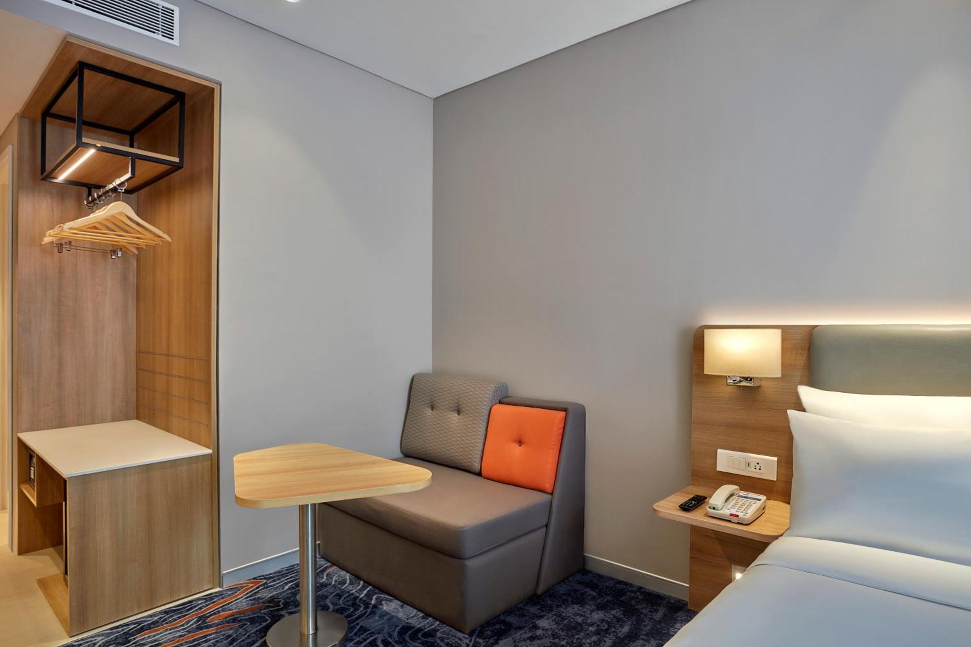 Kammasandra Holiday Inn Express Bengaluru Bommasandra By Ihg מראה חיצוני תמונה